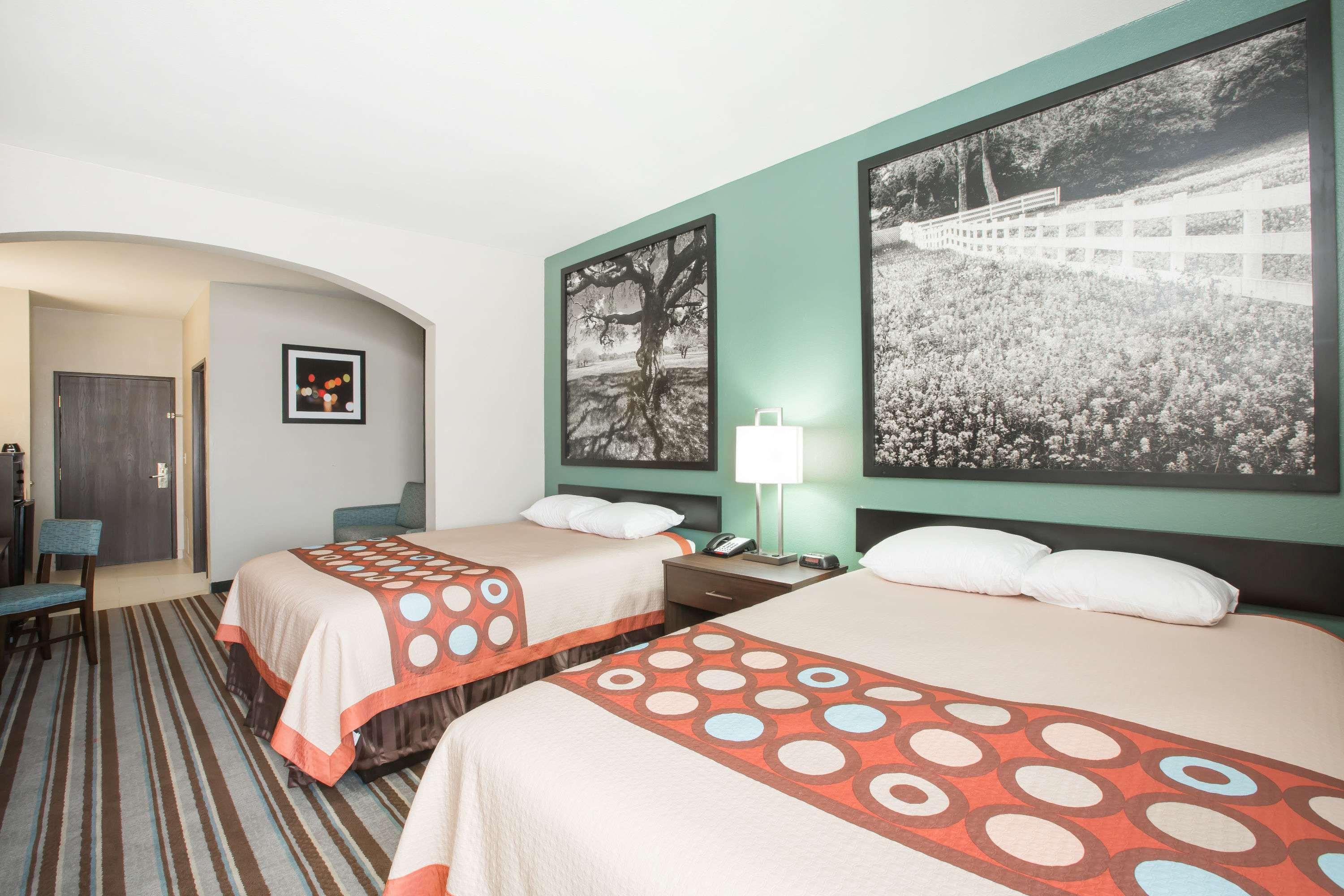 Super 8 By Wyndham Port Arthur/Nederland Area Esterno foto