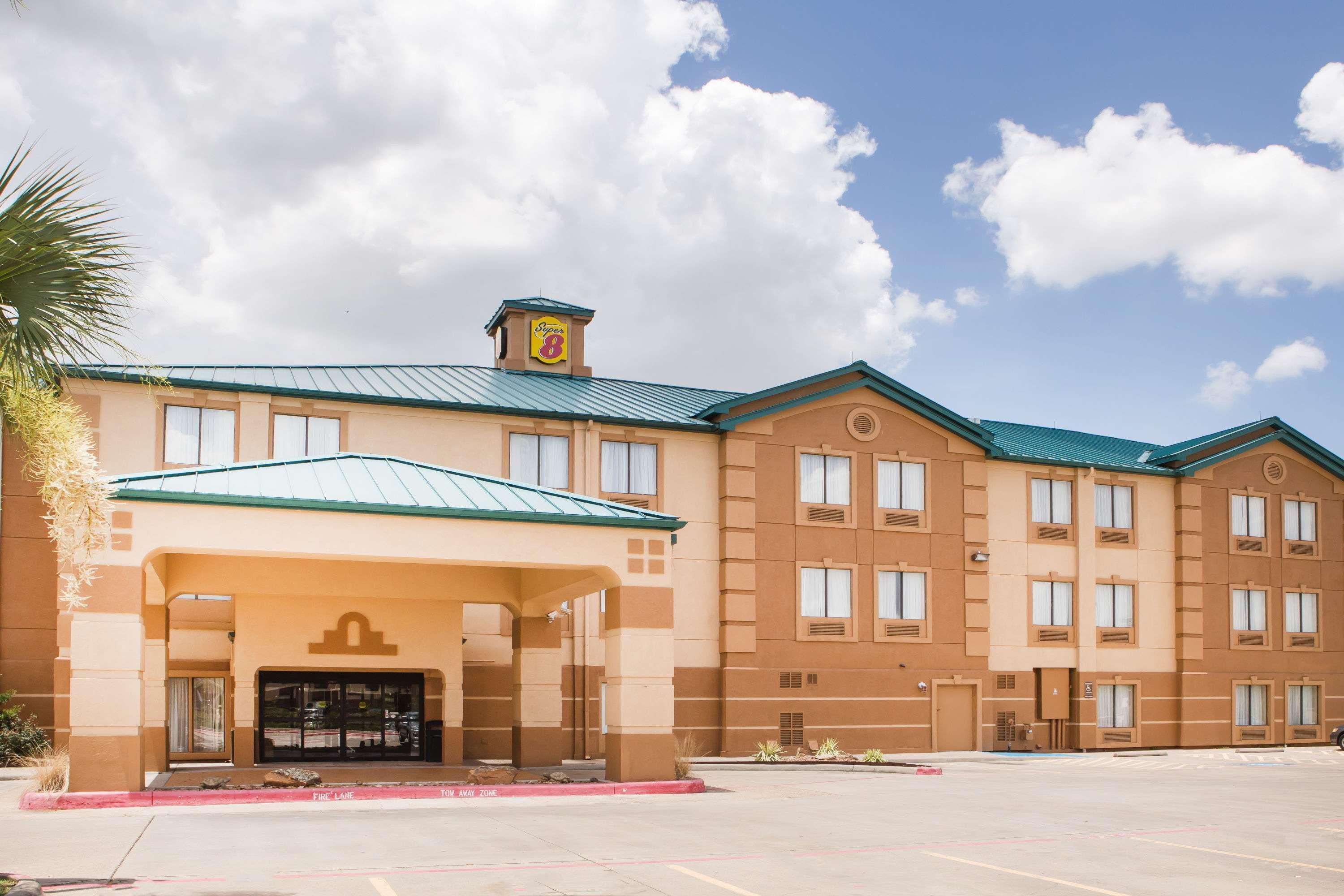 Super 8 By Wyndham Port Arthur/Nederland Area Esterno foto