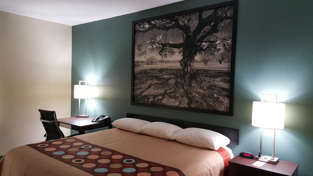 Super 8 By Wyndham Port Arthur/Nederland Area Esterno foto